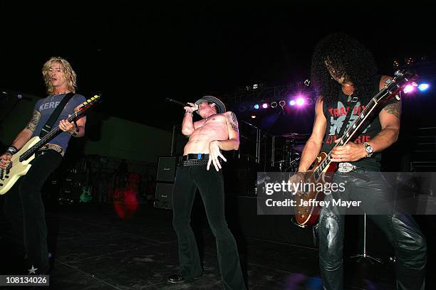 Duff McKagan, Scott Weiland and Slash of Velvet Revolver