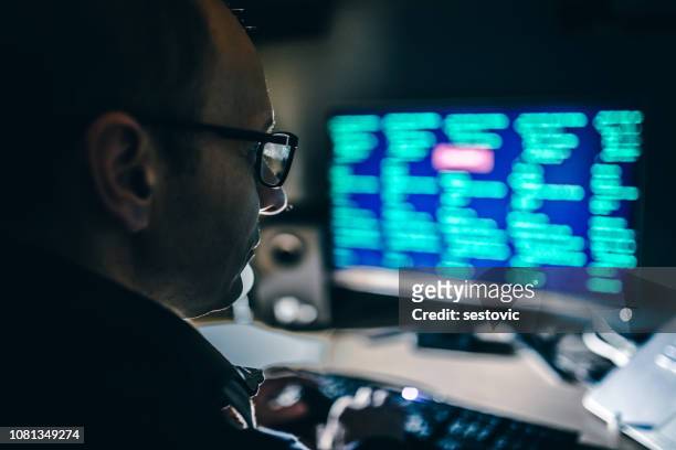 computer-hacker - secret agent stock-fotos und bilder