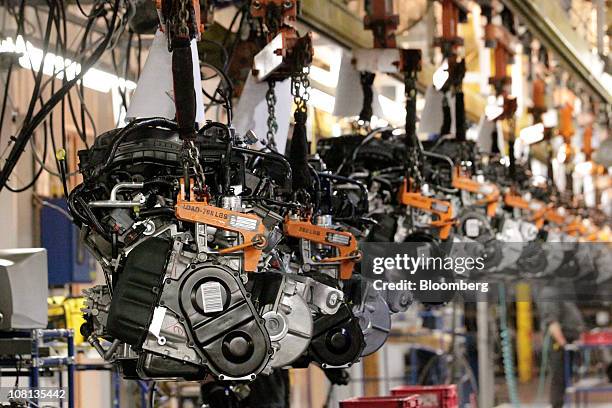 116 Chrysler Windsor Assembly Stock Photos, High-Res Pictures, and ...