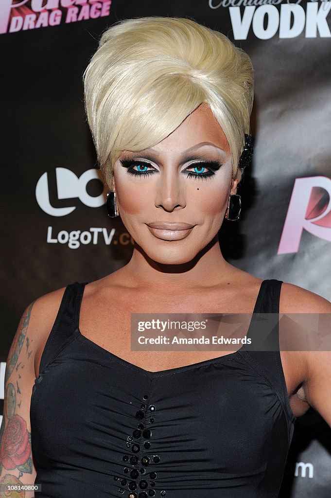 Raven Rupaul Drag queen Raven arrives at the premiere of "RuPaul's Drag Race