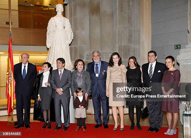 Spanish tenor Placido Domingo poses with family: his sister-in law , his son Placido Domingo jr his wife Marta Ornelas , grandson, his daugther-in...