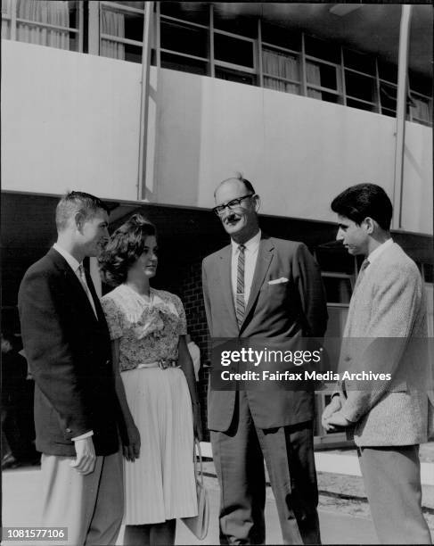 Doglas Walters of Bondi Diane Campbell and Maxin Enfield of Guildford talk with Prof. E.B. Smyth of the Students House.Welcome to new Full time...