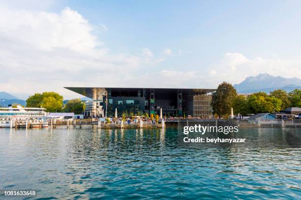 luzern-kultur und kongresshaus (kkl) in der schweiz - luzern stock-fotos und bilder