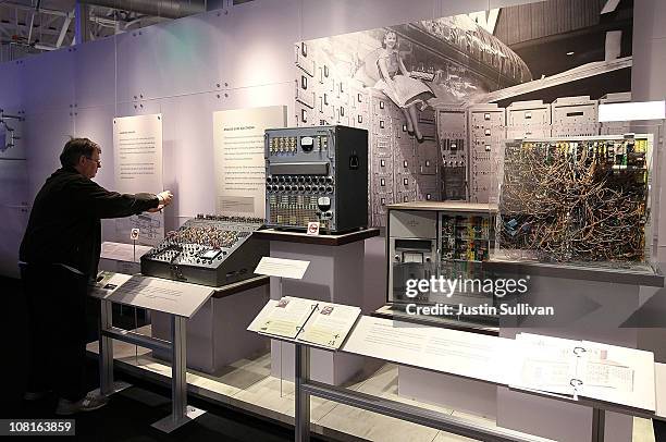 Computer Disk Museum Computer History Museum Photos and Premium High Res Pictures - Getty Images
