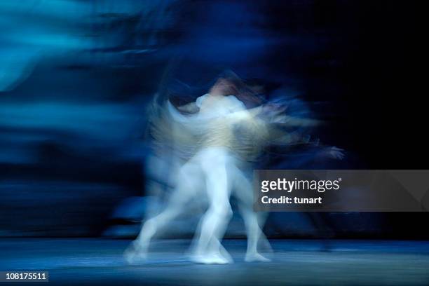 ballett-tänzer - long exposure dancer stock-fotos und bilder