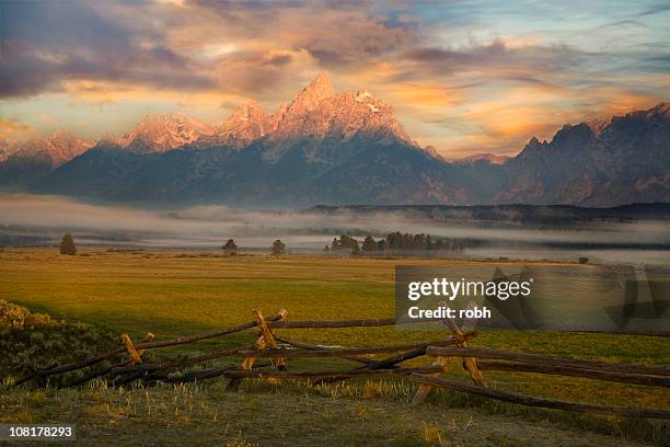 grand tetons paradise - teton range stock pictures, royalty-free photos & images