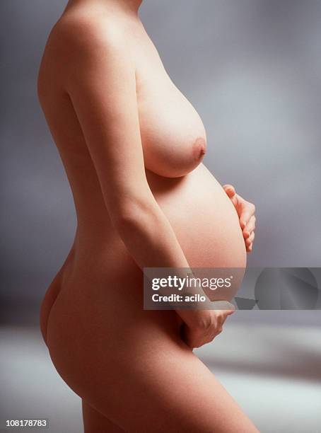 妊娠 裸