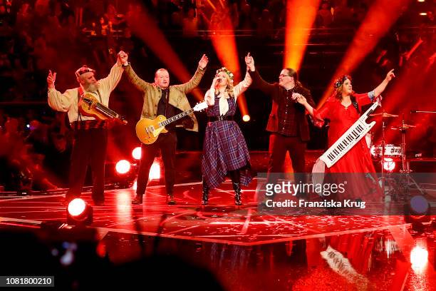 Paul Kelly, Joey Kelly, Maria Patricia Kelly, Angelo Kelly and Kathy Ann Kelly during the television show 'Schlagerchampions - Das grosse Fest der...