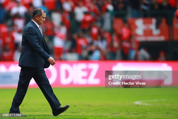 Enrique Meza Head Coach of Puebla reacts during the 2nd round match between Toluca and Puebla as part of the Torneo Clausura 2019 Liga MX at Nemesio...