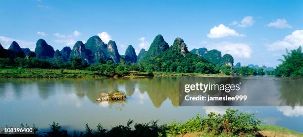 lijiang river,yangshuo,guilin - guilin stock pictures, royalty-free photos & images