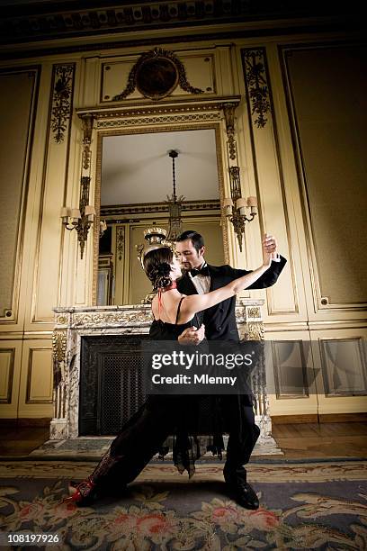 tango tanzen paar - tango black stock-fotos und bilder
