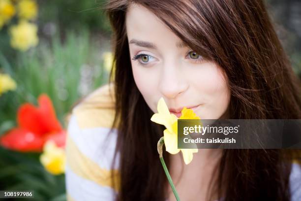 dreaming of tomorrow - groene ogen stockfoto's en -beelden