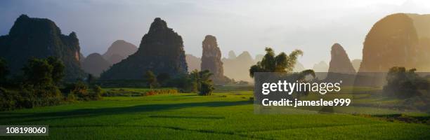 yangshuo hills - guilin stock pictures, royalty-free photos & images