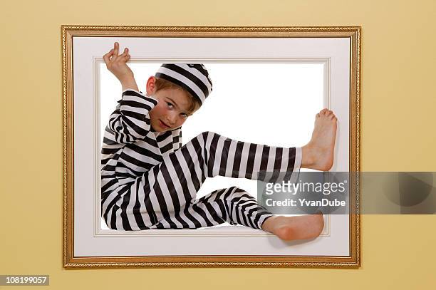 freiheit - children role playing crime stock-fotos und bilder
