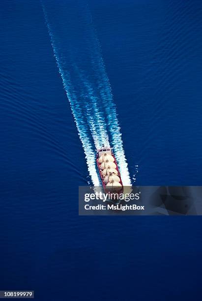 indústria petrolífera - oil tanker imagens e fotografias de stock