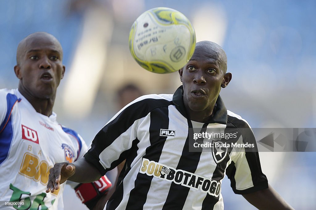 Botafogo v Duque de Caxias - Rio State Championship 2011