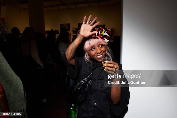 woman waves at a party - body issue celebration party stock pictures, royalty-free photos & images