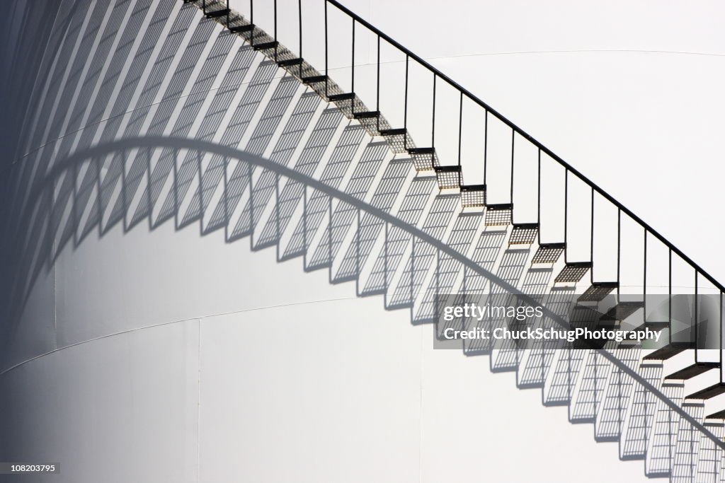 Treibstofftank Raffinerie Wendeltreppe