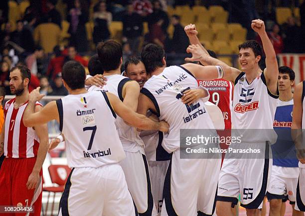 Fenerbahce Ulker Istanbul team-mates celebrate during the 2010-2011 Turkish Airlines Euroleague Top 16 Date 1 game between Olympiacos Piraeus vs...