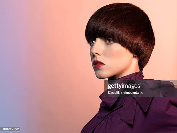 retrato de modelo - cabelo-curto-estilo-de-cabelo imagens e fotografias de stock