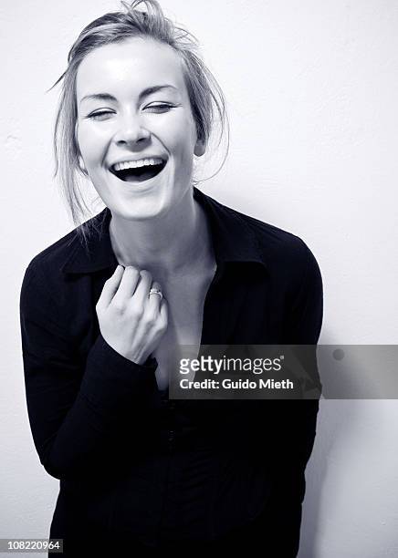 cute happy laughing girl - schwarz weiss stock-fotos und bilder