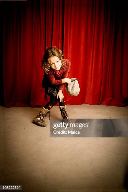 thanks to the audiencie - children theater stock pictures, royalty-free photos & images