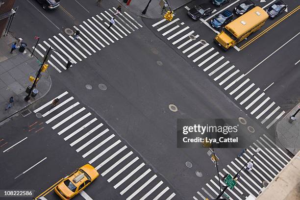 tráfico de la ciudad de nueva york # 6, xl - crossing sign fotografías e imágenes de stock