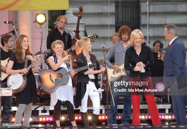 Emily Robison, Natalie Maines, Martie Maguire, Diane Sawyer, Charles Gibson, the Dixie Chicks appearing on ABC's 'Good Morning America' summer...