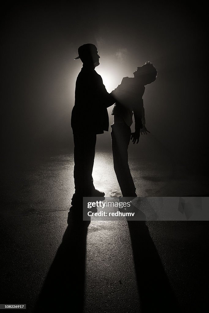 Mugged nas sombras