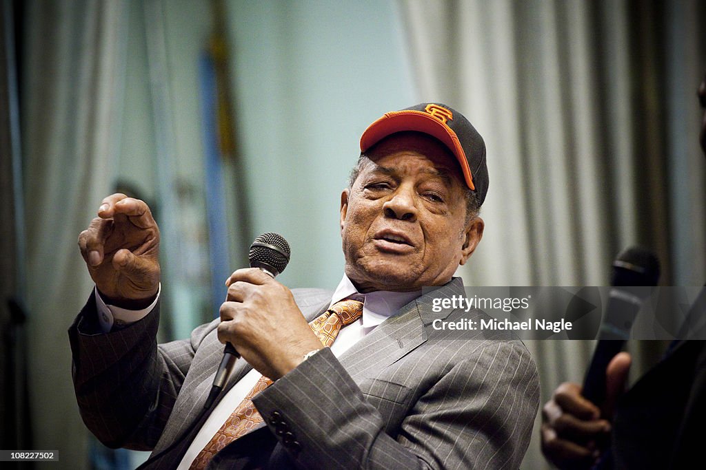 Willie Mays And The World Series Trophy Visit New York City