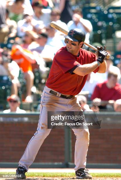 Lance Berkman of the Houston Astros bats against the San Francisco Giants during an Major League Baseball game May 15, 2008 at AT&T Park in San...