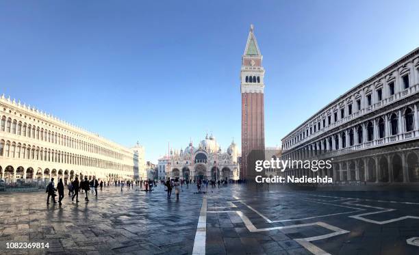 piazza san marco in venice, veneto, italy. - basilica di san marco stock-fotos und bilder