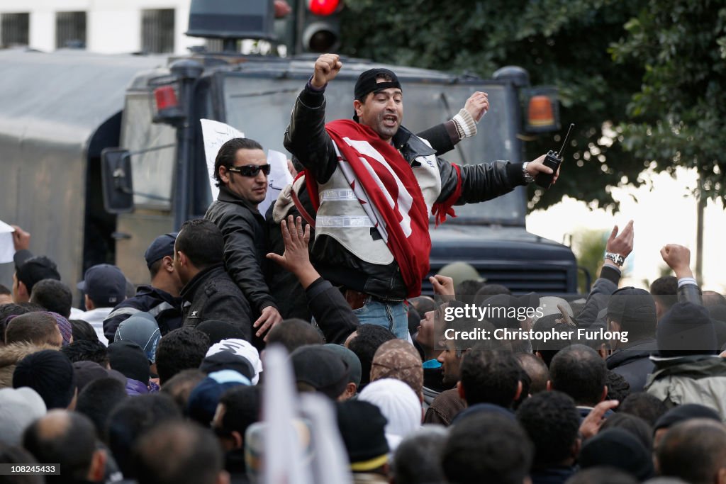 Demonstrations Continue In Tunisia As Calls Come For Dissolution Of Ruling Party