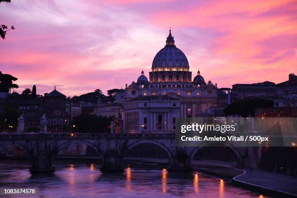 basilica di san pietro - amleto stock pictures, royalty-free photos & images