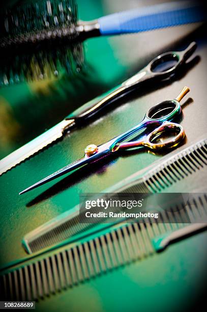 strumenti hair stylist s - forbici per parrucchieri foto e immagini stock