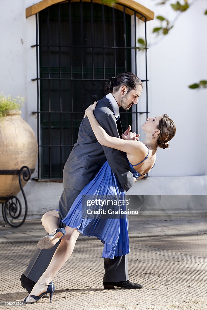 Argentine couple dancing tango in Buenos Aires