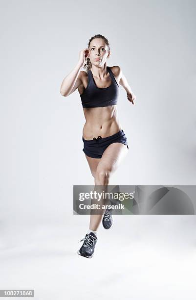 runner - corredora de footing fotografías e imágenes de stock