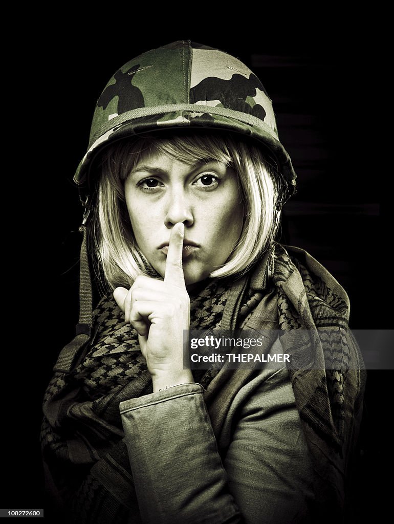 Exército feminino agente desejam que a ser Silêncio