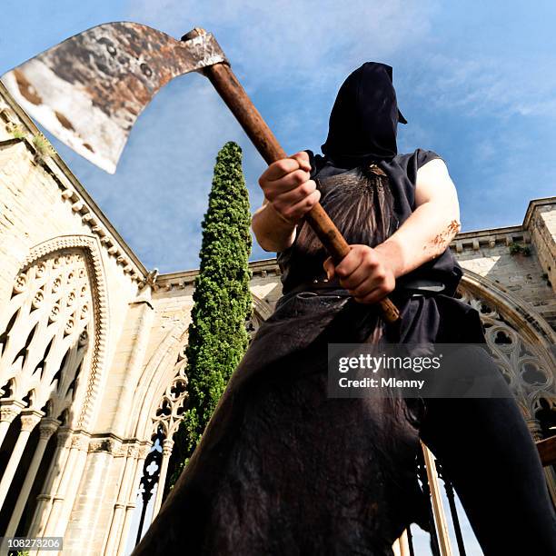 public executioner with axe - executioner stock pictures, royalty-free photos & images