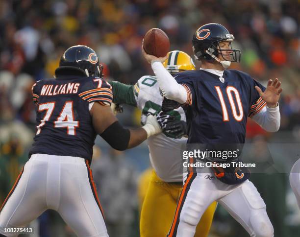 Chicago Bears quarterback Todd Collins gets set to pass in the NFC Championship game against the Green Bay Packers on Sunday, January 23 at Soldier...
