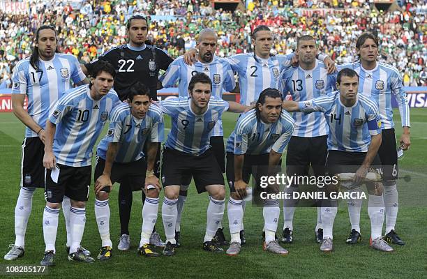 Argentina's midfielder Jonas Gutierrez, Argentina's goalkeeper Sergio Romero, Argentina's midfielder Juan Sebastian Veron, Argentina's defender...