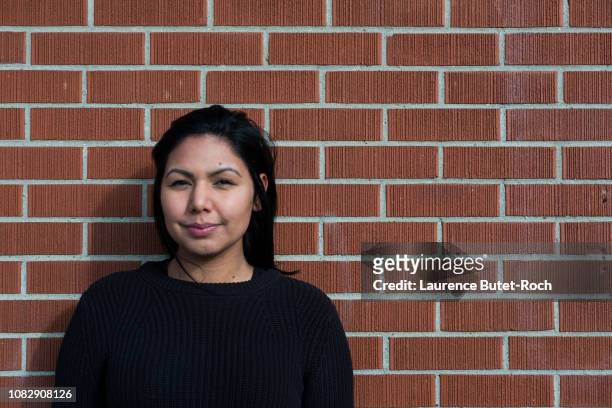 portrait of indigenous woman - indigenous canada stock pictures, royalty-free photos & images