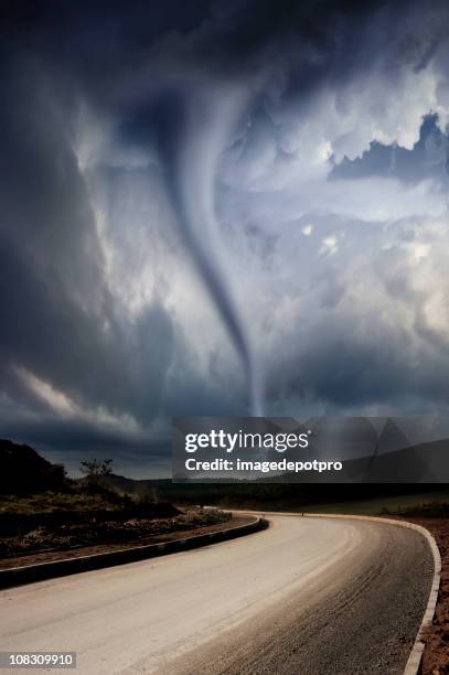 powerful tornado and twister - tornado stockfoto's en -beelden