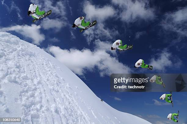 image multiple de snowboard dans l'air - série séquentielle photos et images de collection