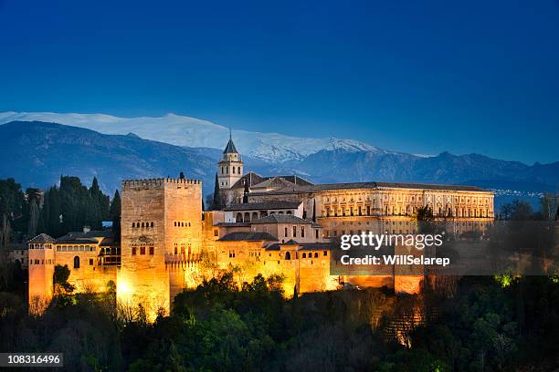 el alhambra - granada españa fotografías e imágenes de stock