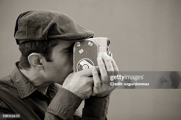 operador de moda - maquina fotografica antiga imagens e fotografias de stock