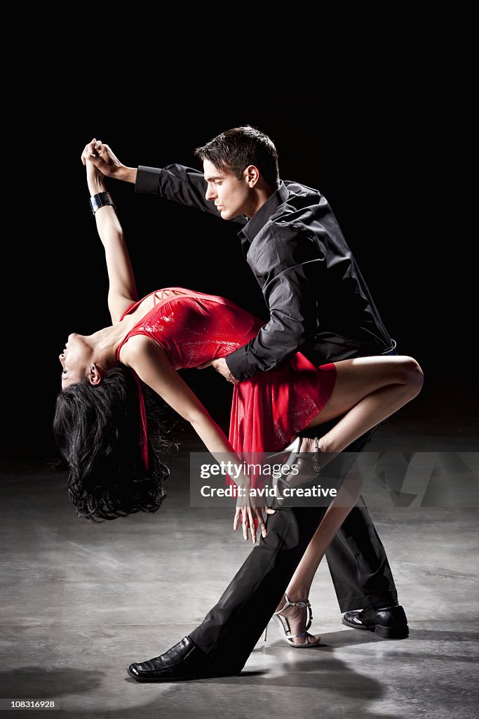 Danse latine: Tango tête