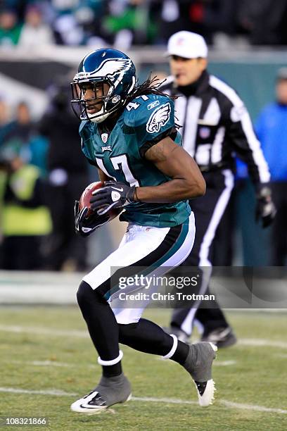 Gerard Lawson of the Philadelphia Eagles runs down field against the Green Bay Packers during the 2011 NFC wild card playoff game at Lincoln...