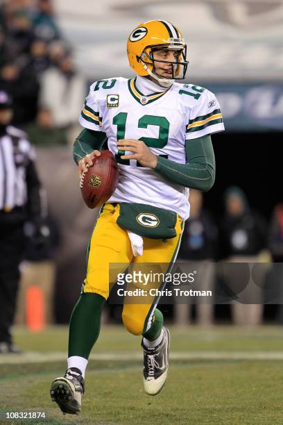 Aaron Rodgers of the Green Bay Packers drops back against the Philadelphia Eagles during the 2011 NFC wild card playoff game at Lincoln Financial...