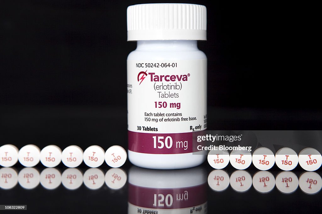 Arceva Injection Roche Holding AG's Tarceva cancer drug is arranged for a photograph ...